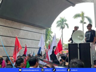 Alam Baka Geruduk Kantor Gubernur dan Kejati Lampung, Desak Evaluasi Total Program MBG dan Usut Dugaan Penyimpangan